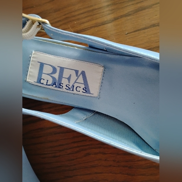 BFA Classics Women's Light Blue Slingback Heels 1.5" Man-made Materials 8.5M - Picture 2 of 8